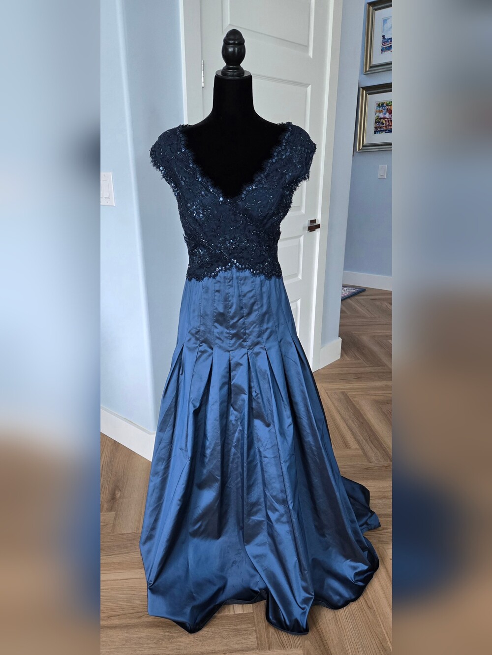 Tadashi Shoji Navy Lace Bodice Satin Ball Gown 6